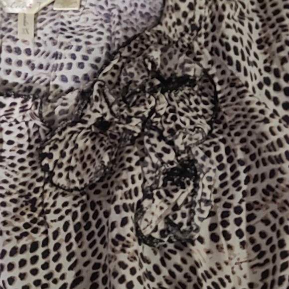 Salani too animal print blouse‎ - Picture 2 of 4